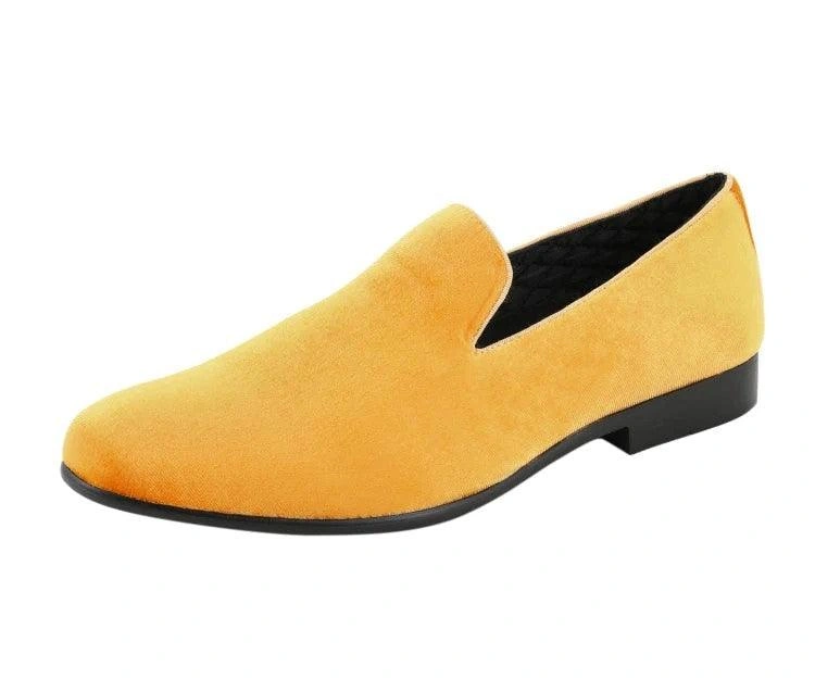 Les souliers de fumeur en daim jaune: Un éclat solaire à vos pieds!